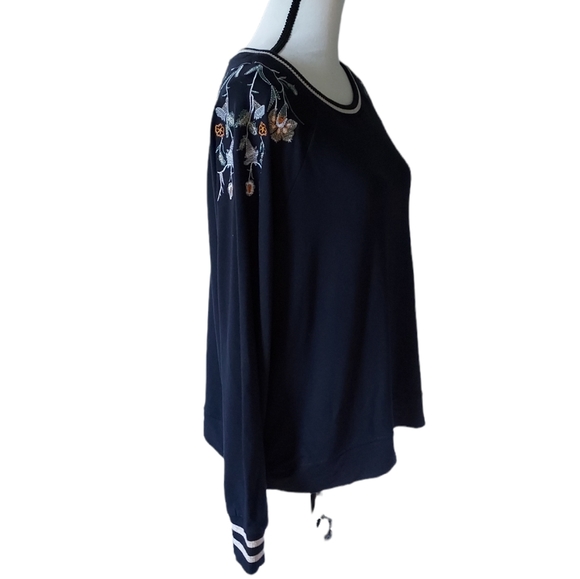 Rose + Olive Top Stretch Knit Embroidered Raglan Sleeve Navy Blue Large NWOT - Picture 5 of 8